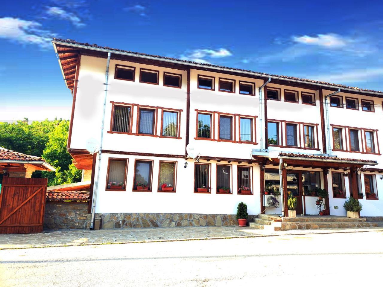 Yakovtsi 雅克维兹旅馆酒店 外观 照片